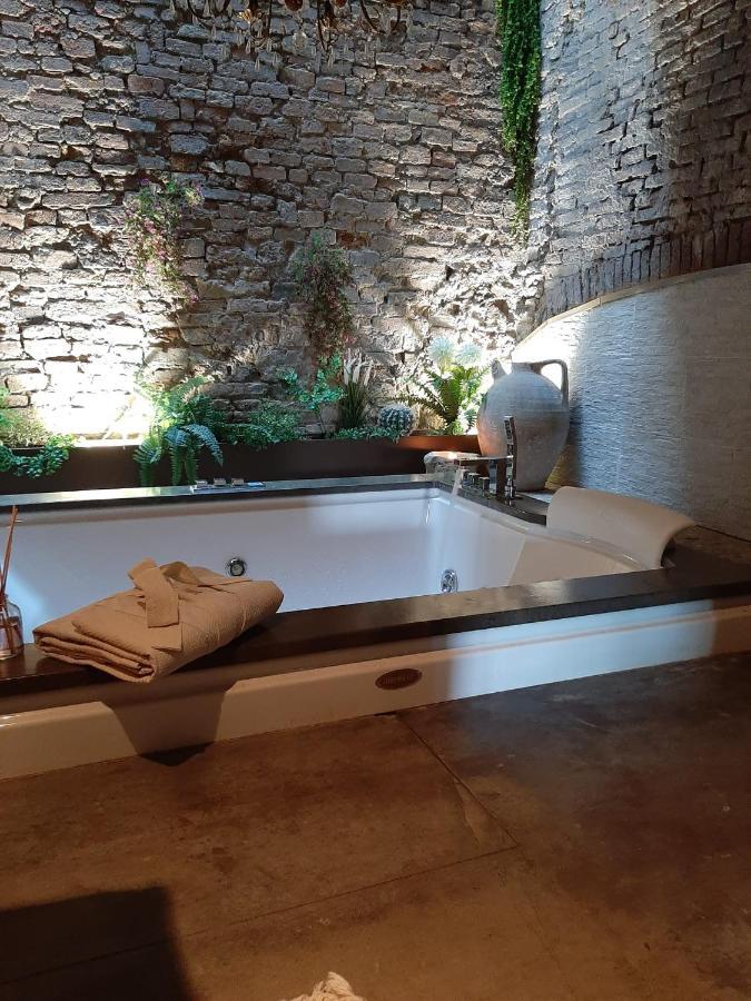 Borgo Di Beppe E Gloria Suite 산 조반니 발다르노 외부 사진
