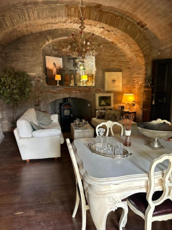 Borgo Di Beppe E Gloria Suite 산 조반니 발다르노 외부 사진