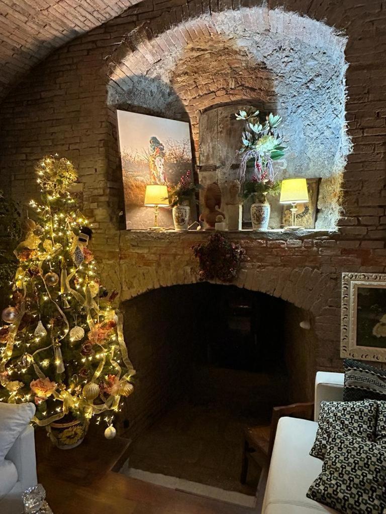 Borgo Di Beppe E Gloria Suite 산 조반니 발다르노 외부 사진